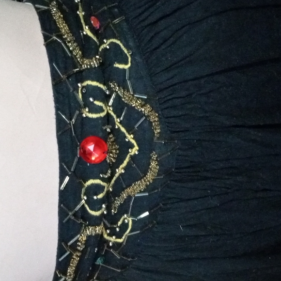 Jayne Ashley black pleated skirt with jewels. Sz M. 100 percent Rayon. - Picture 2 of 4